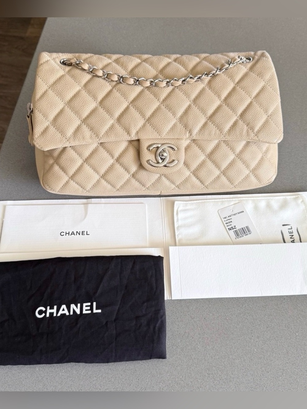 CHANEL Caviar Classic Flap Bag with Silver Chain 100% authentic - Picture 1 of 9